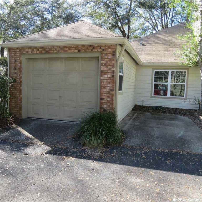 Property Photo:  9758 SW 52nd Road  FL 32608 