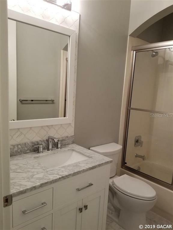 Property Photo:  2928 SW 91st Terrace  FL 32608 