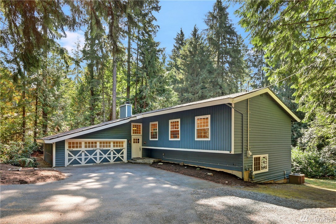 Property Photo:  18201 NE 186th St  WA 98077 