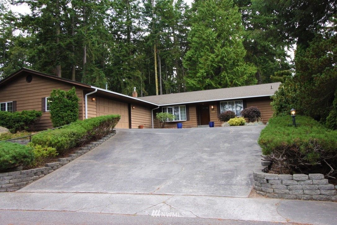 Property Photo:  223 SW Lansdale Street  WA 98277 