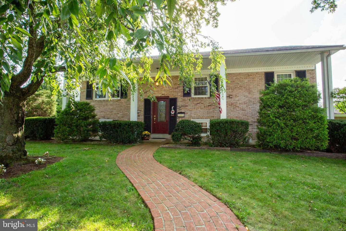 Property Photo:  215 N Fulton Street  PA 17579 