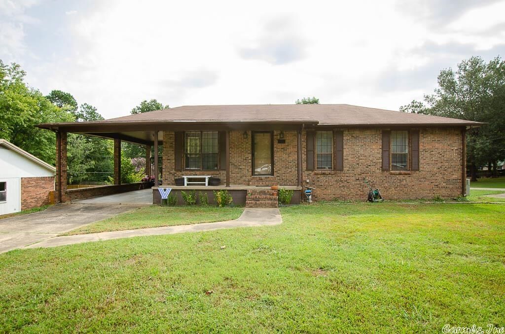 Property Photo: 300 Leslie Ann Drive AR 72401