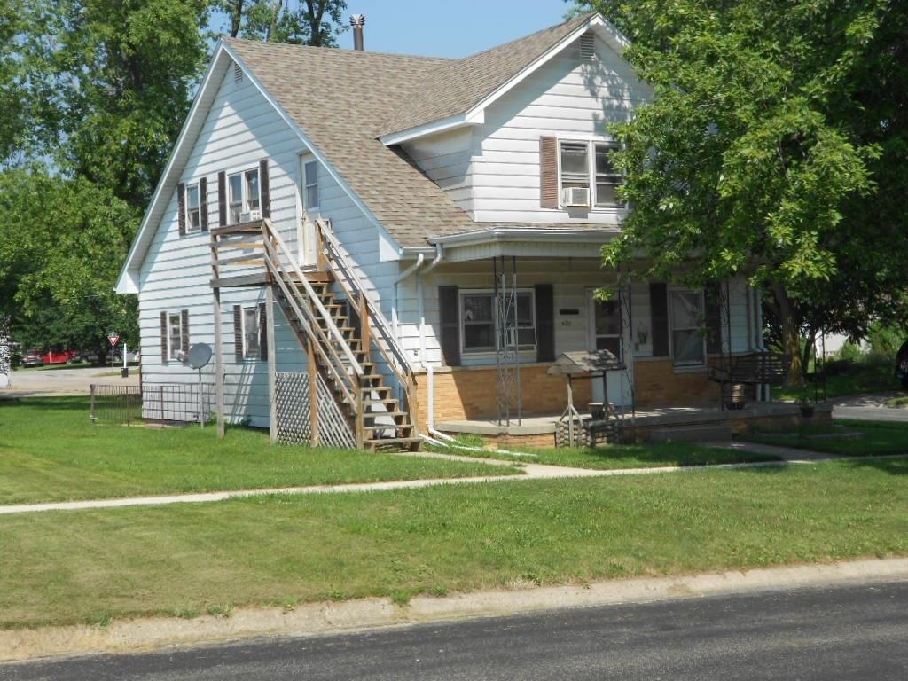 Property Photo:  421 N State  IL 61561-0058 