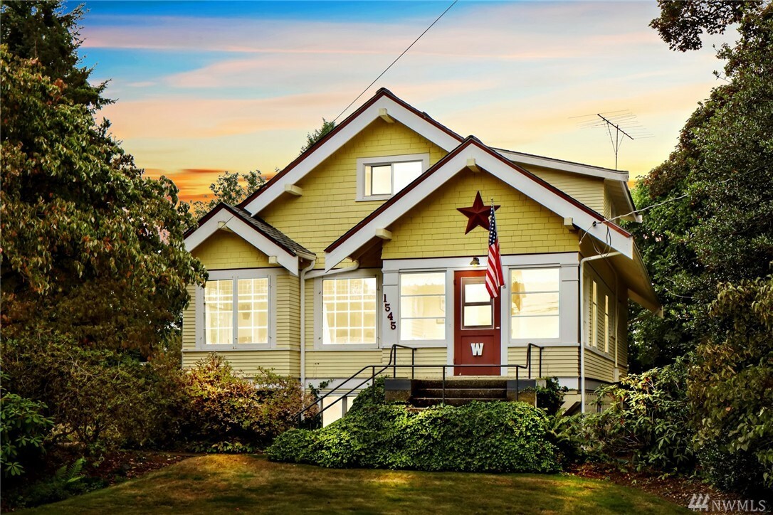 Property Photo: 1545 Main St WA 98264