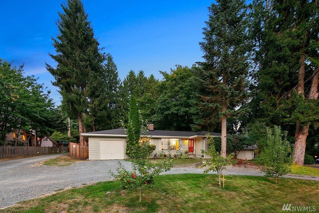 Property Photo:  19016 101st Place NE  WA 98011 