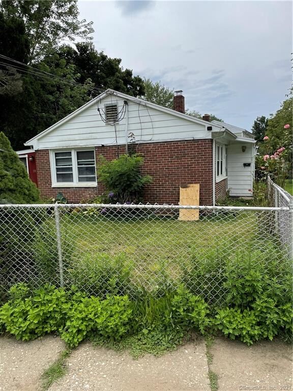 Property Photo: 331 Stonybrook Road CT 06614