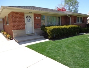 Property Photo:  290 Amherst Avenue  IL 60016 