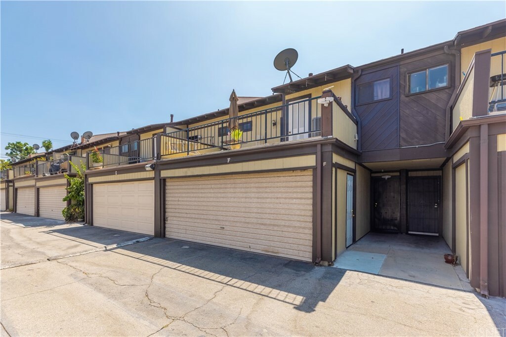 Property Photo:  9601 Van Nuys Boulevard F  CA 91402 