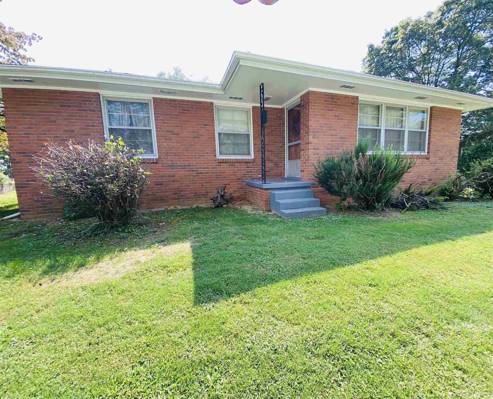 Property Photo: 619 E Main Street IN 47630