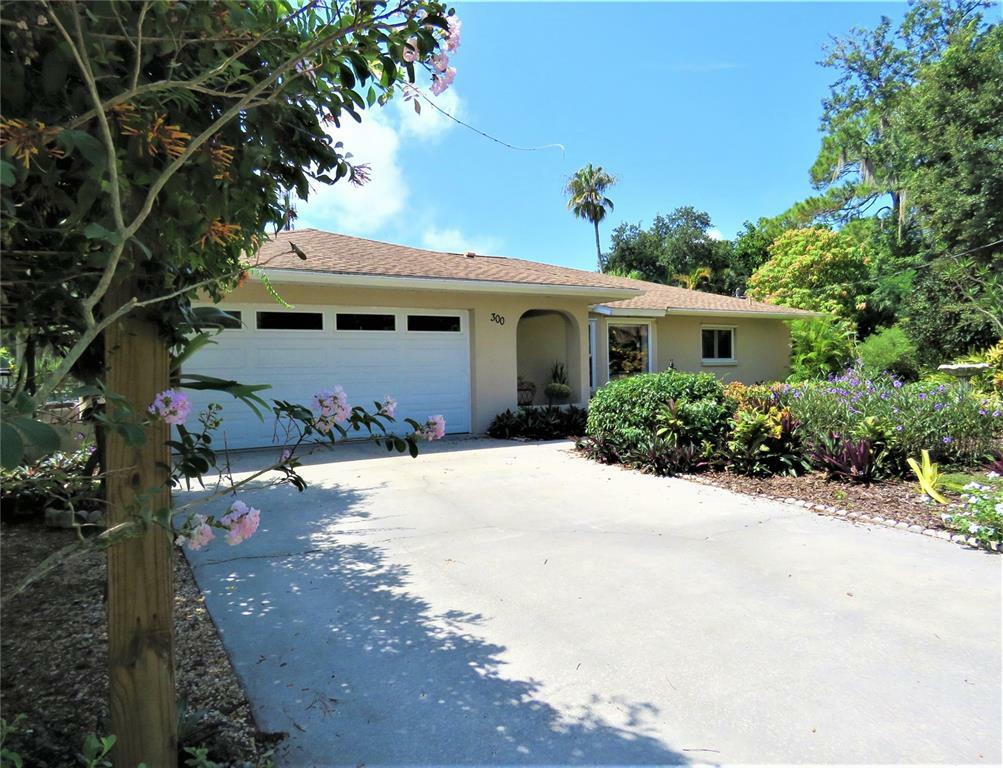 Property Photo:  300 South Drive  FL 34275 