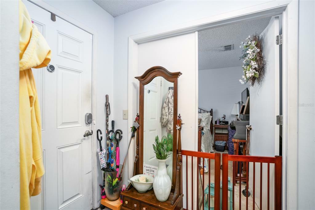 Property Photo:  3024 S Semoran Boulevard 5  FL 32822 