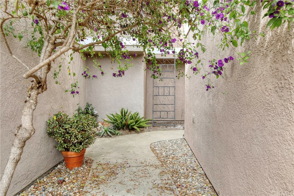 Property Photo:  1214 S 16th Street  CA 93433 