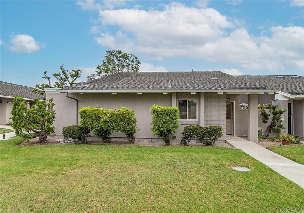 Property Photo:  8566 Larkhall Circle 805A  CA 92646 