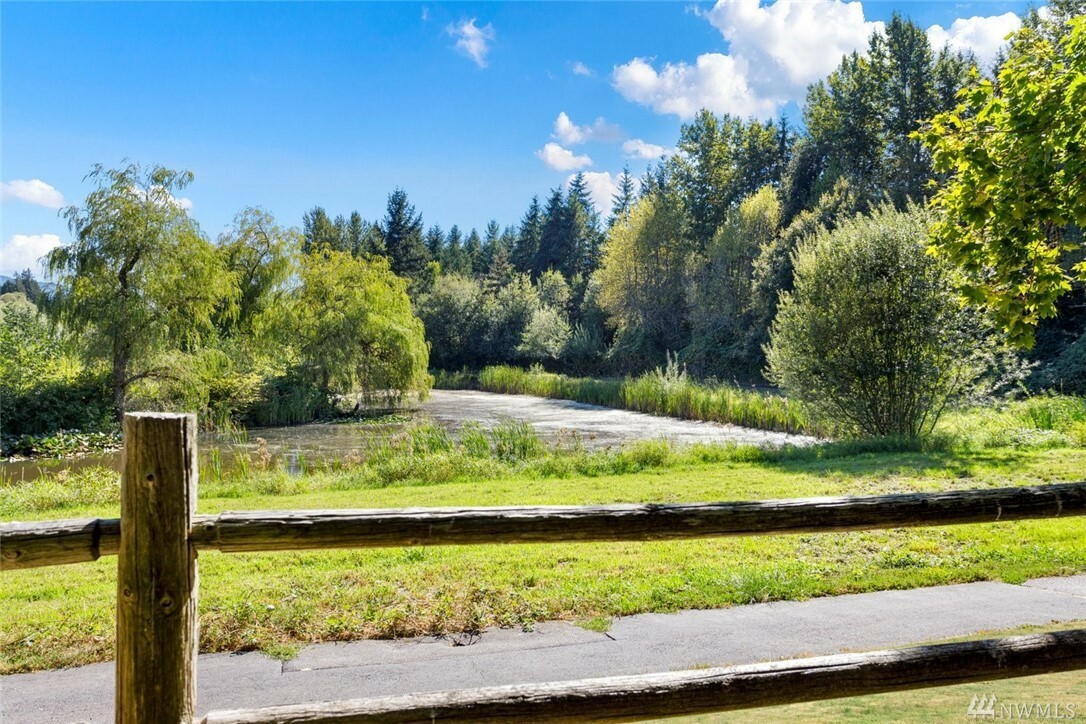 Property Photo:  23810 SE 45th St  WA 98029 