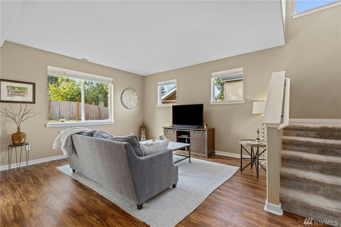 Property Photo: 22867 SE 263rd St WA 98038