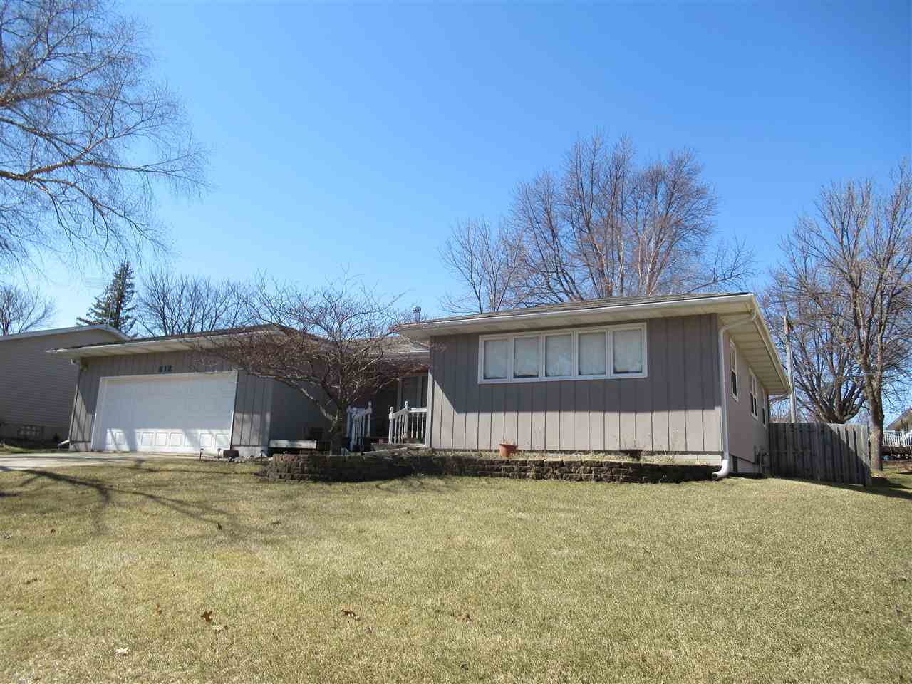 Property Photo:  312 Sunny Lane  IA 50622 