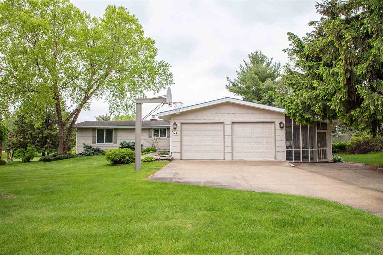 Property Photo:  103 Garner Drive  IA 50677 