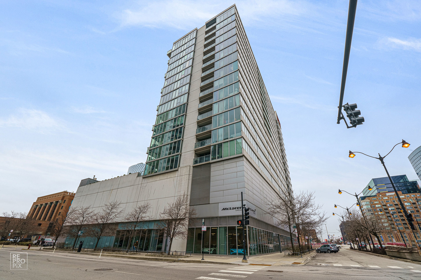 Property Photo:  659 W Randolph Street 1206  IL 60661 