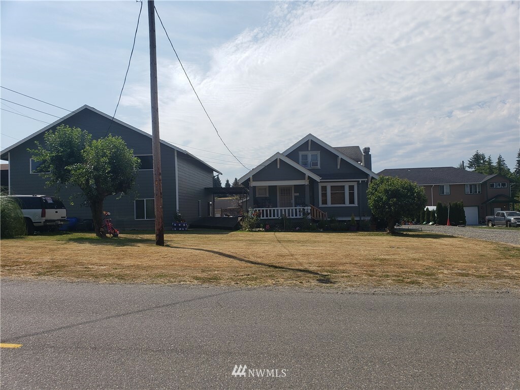 Property Photo: 1711 Emerald Street WA 98354