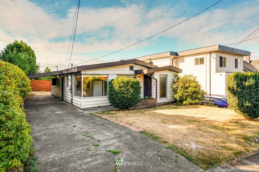 Property Photo: 5107 S Orchard Street WA 98118