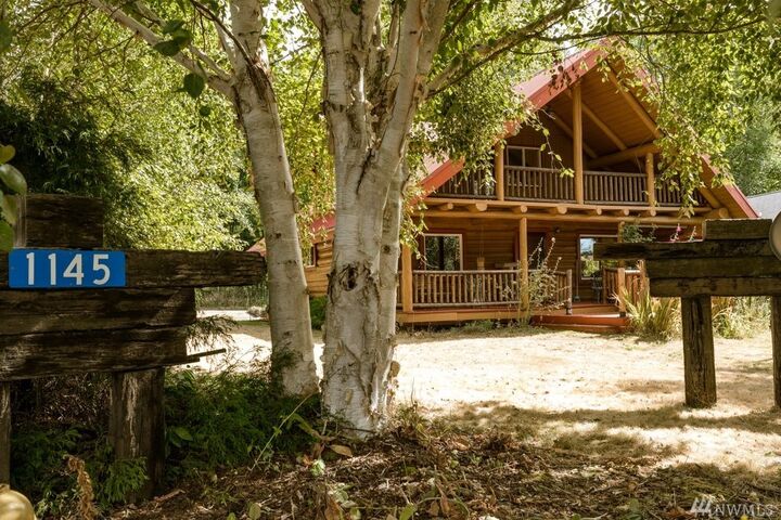 Property Photo:  1145 Dewey Dr  WA 98239 