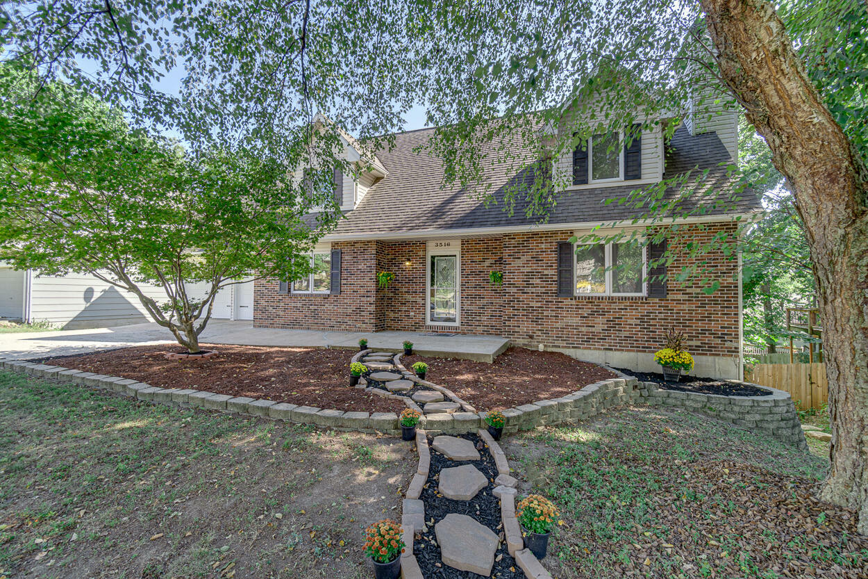 Property Photo:  3516 Hedgewood Dr  MO 65203 