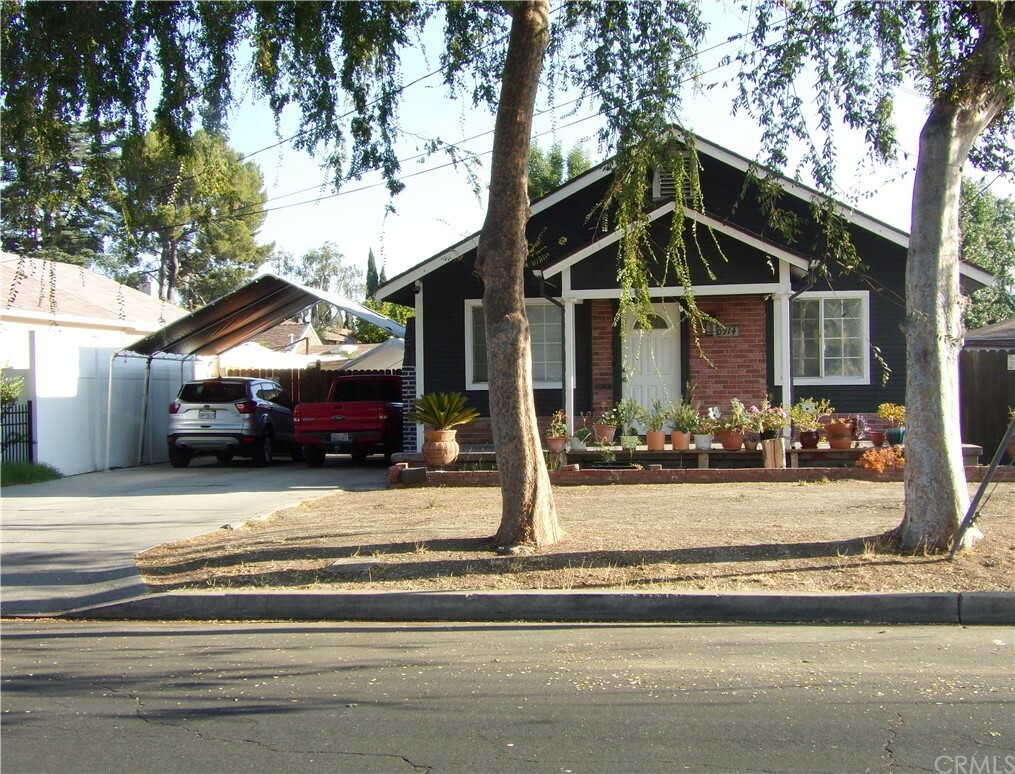 Property Photo:  10914 Hamlin Street  CA 91606 