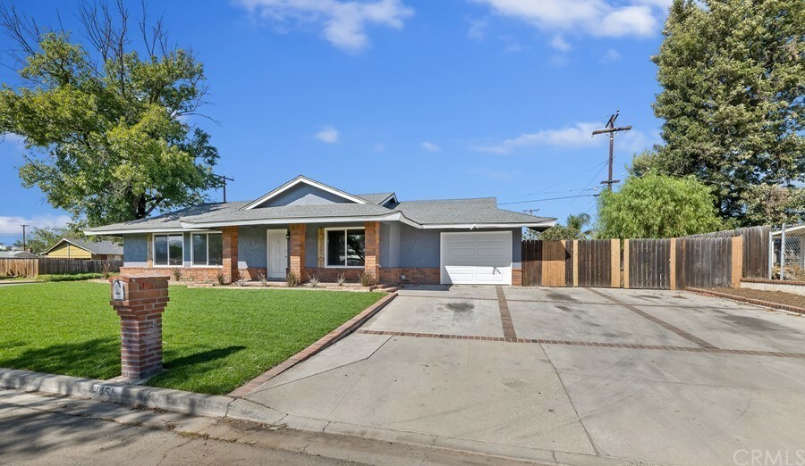 Property Photo:  1451 Fortuna Road  CA 92860 