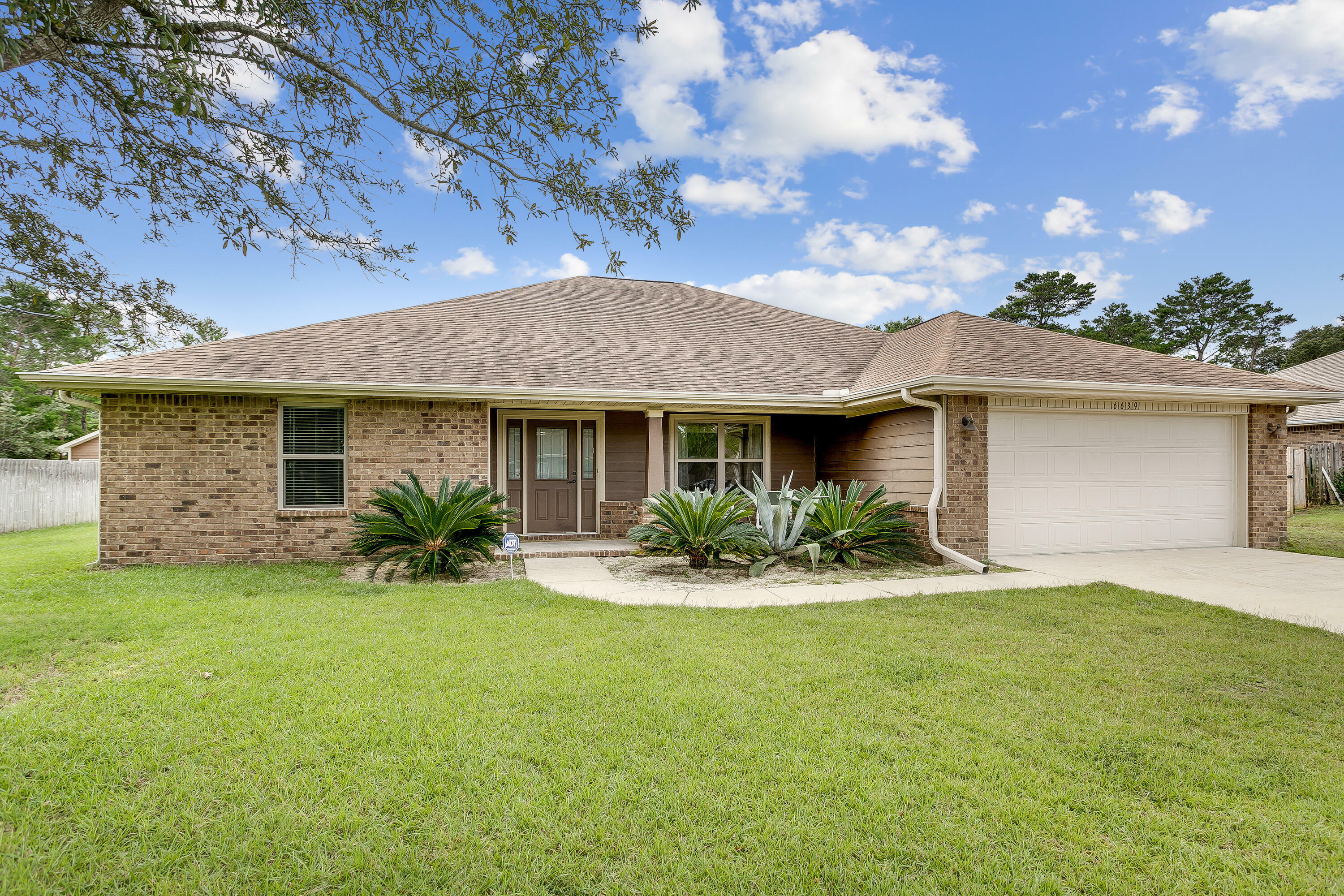 6639 Castlewood Street  Navarre FL 32566 photo