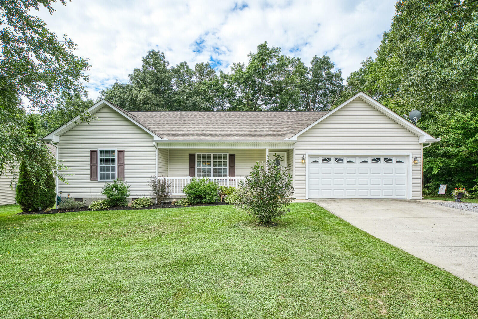 Property Photo:  804 Arapaho Drive  TN 38572 