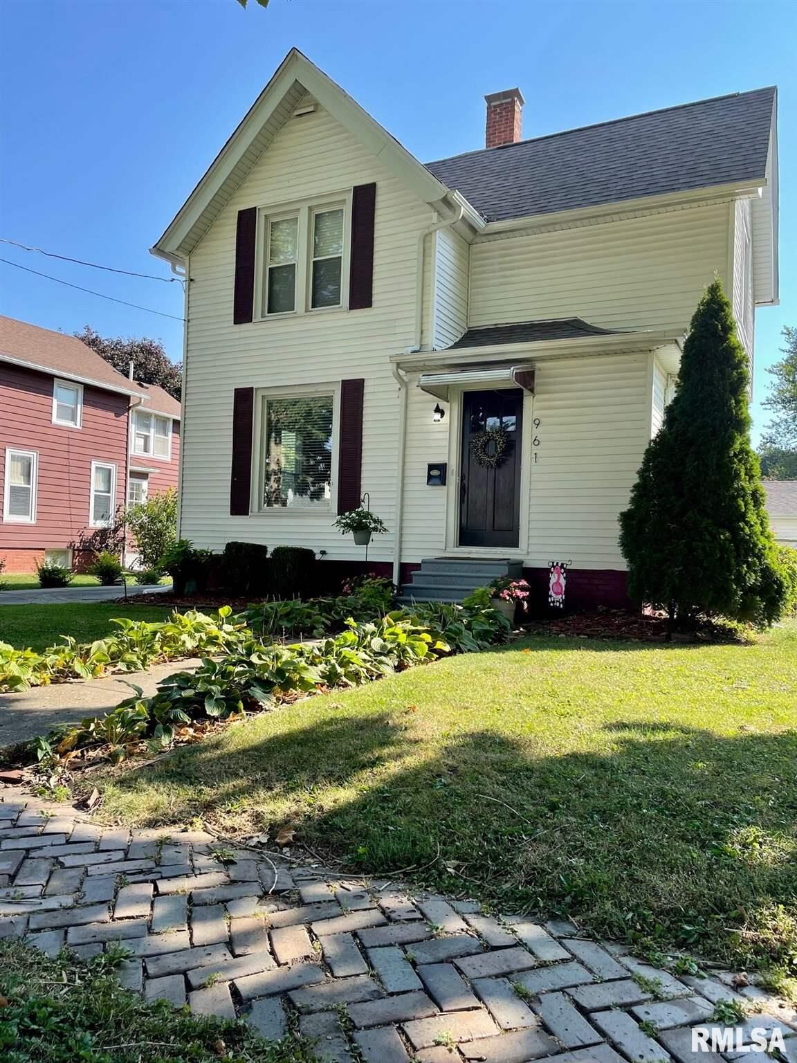 Property Photo:  961 Beecher  IL 61401 