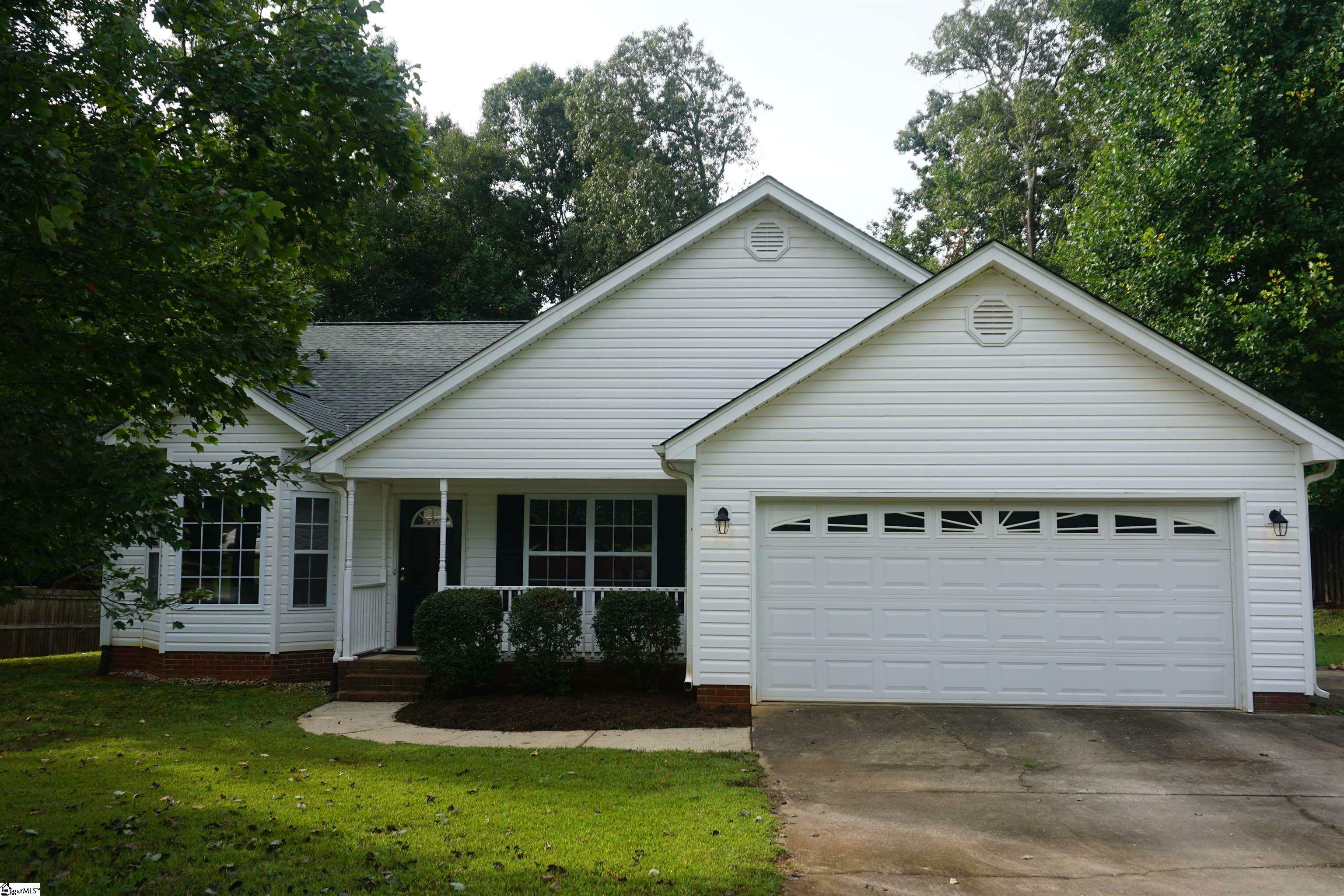 Property Photo:  3 Mockernut Court  SC 29687 