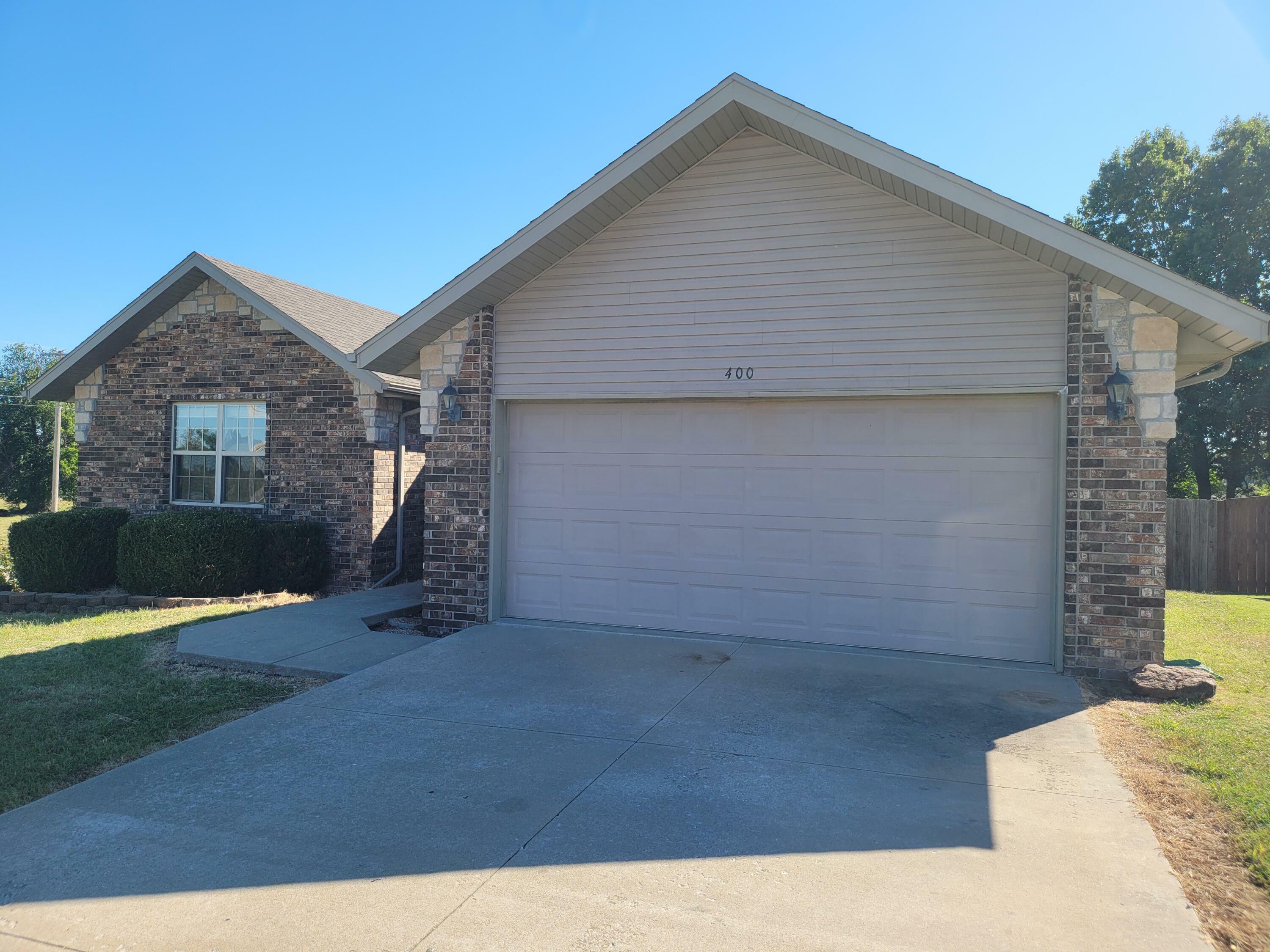 Property Photo:  400 Haylee Court  MO 65605 