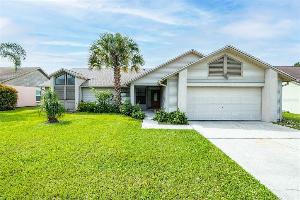 Property Photo:  10408 Crestfield Drive  FL 33569 