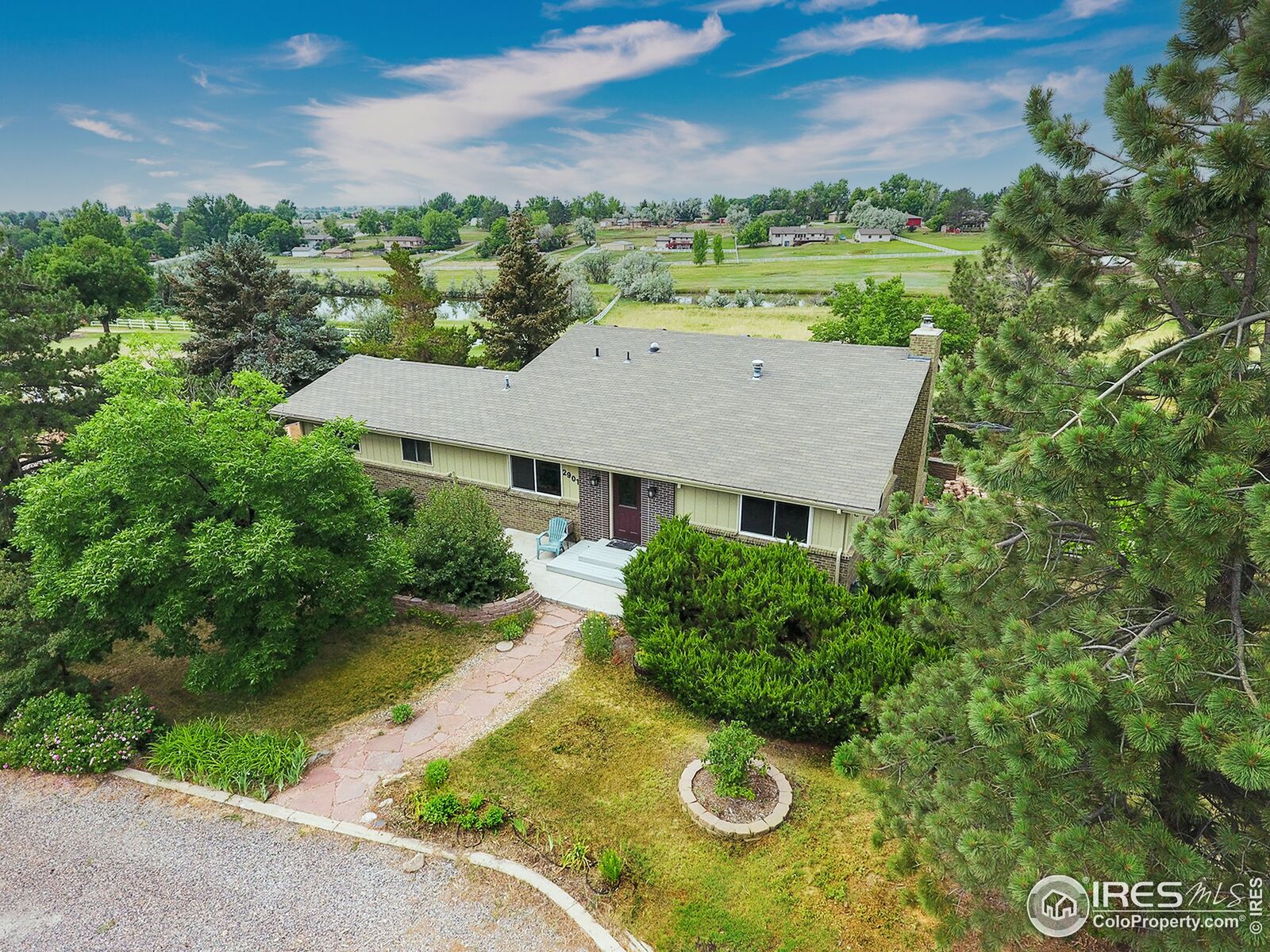 Property Photo:  2901 Lake Hollow Rd  CO 80513 