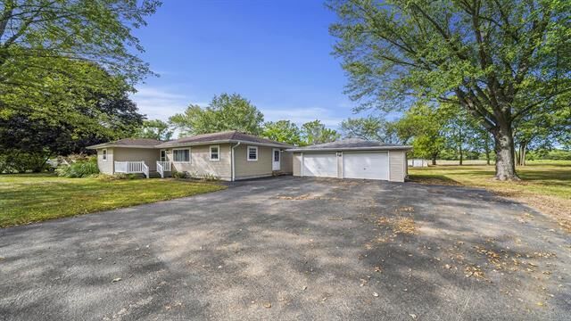 Property Photo: 220 Gold River Avenue IL 61102
