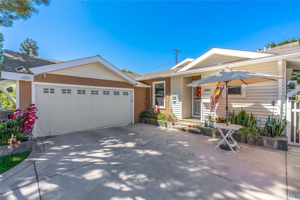 Property Photo:  3565 Cortner Avenue  CA 90808 