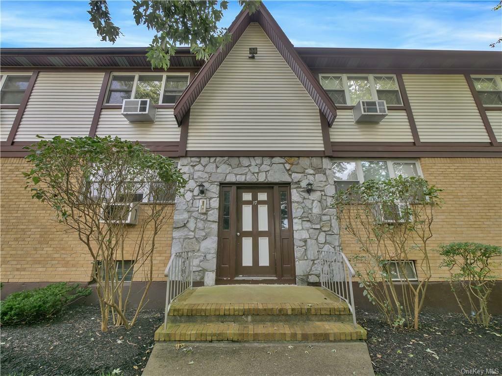 Property Photo:  17 Somerset Drive 12 E  NY 10901 