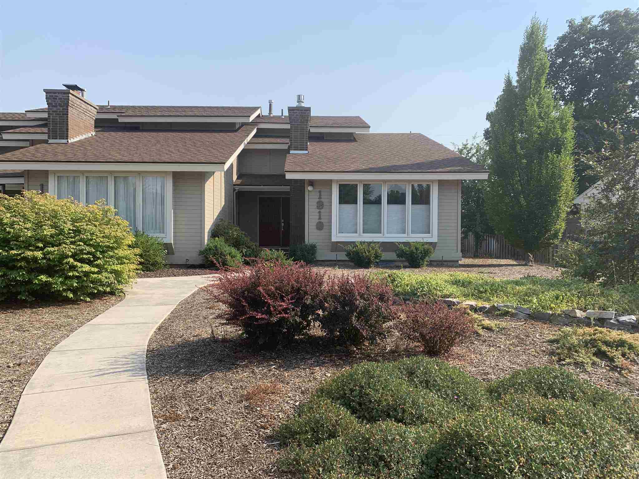 Property Photo: 1310 E 56th Ave WA 99224