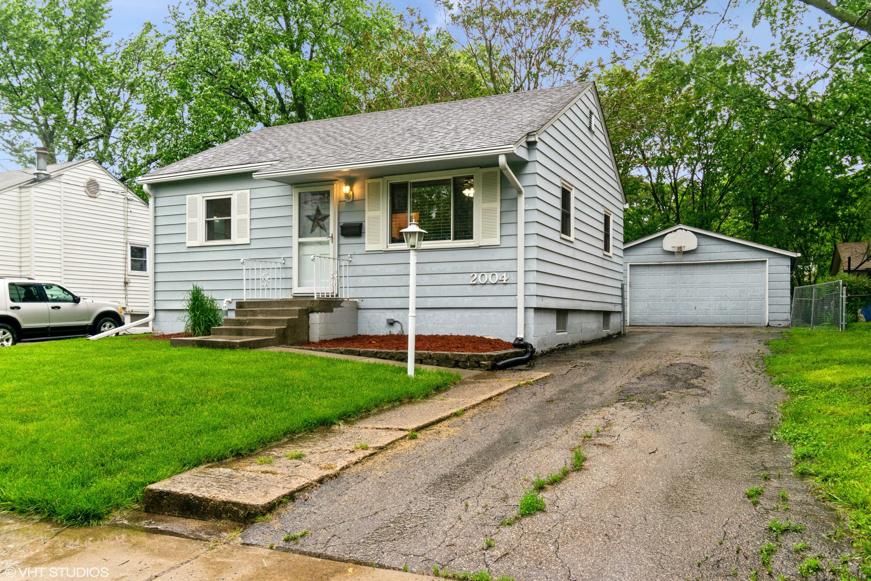 Property Photo:  2004 59th Street  IA 50301 