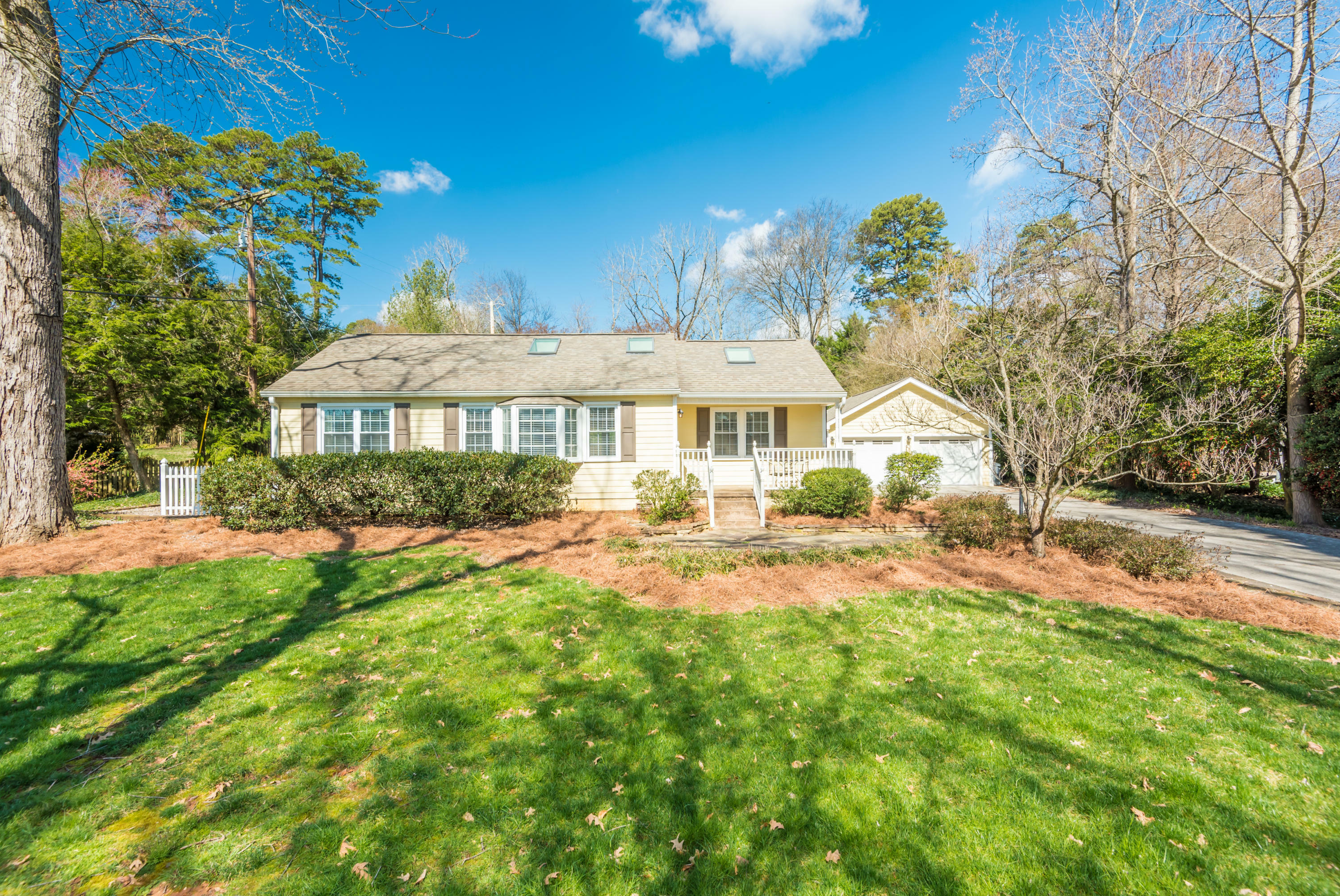Property Photo: 4011 Whitlow Ave TN 37919