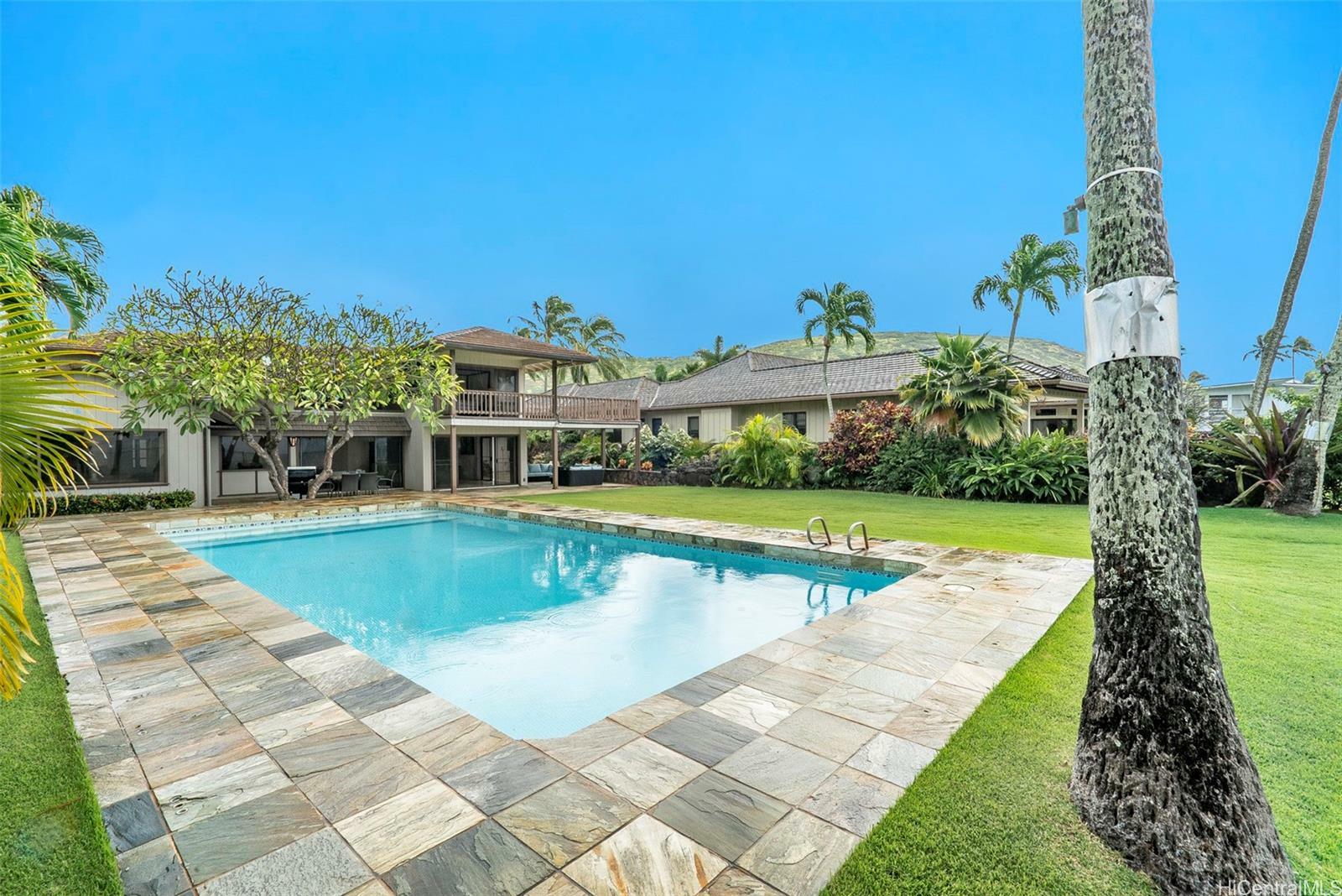 335 Portlock Road  Honolulu HI 96825 photo