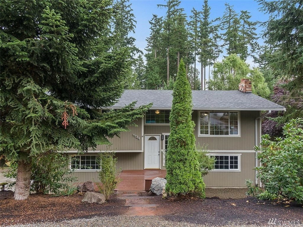 Property Photo:  7728 183rd Ave E  WA 98391 