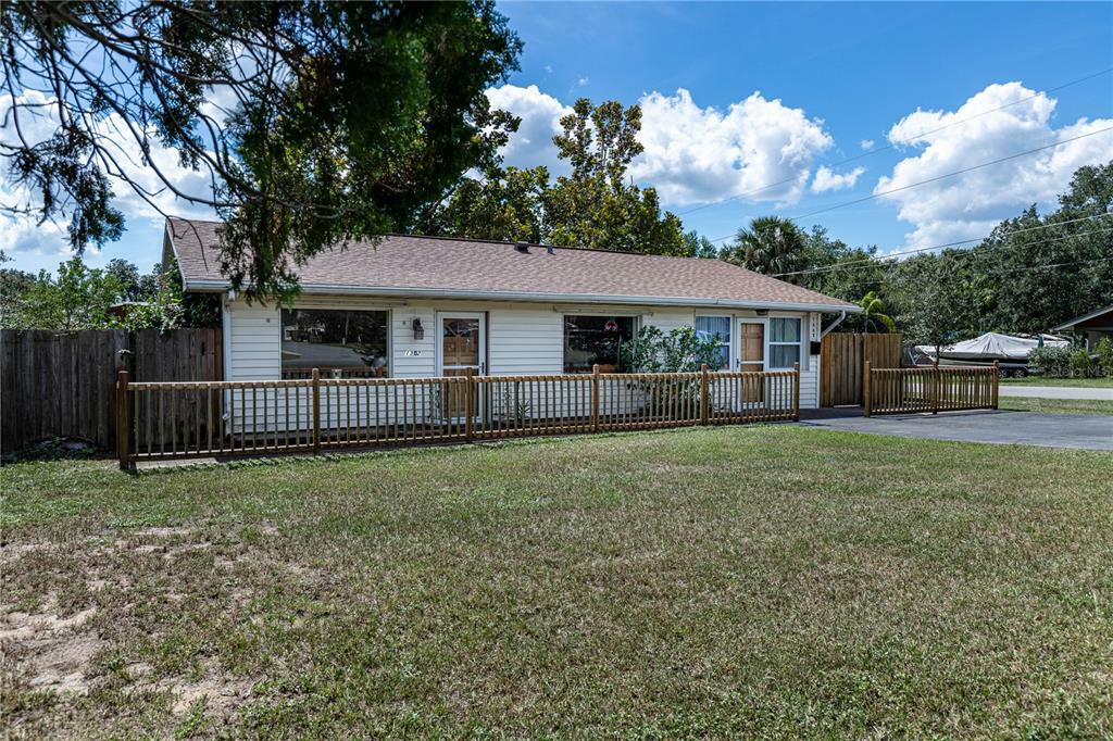 Property Photo:  1302 E Alfred Street  FL 32778 