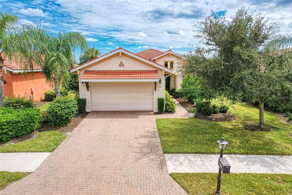 Property Photo: 313 Savona FL 34275