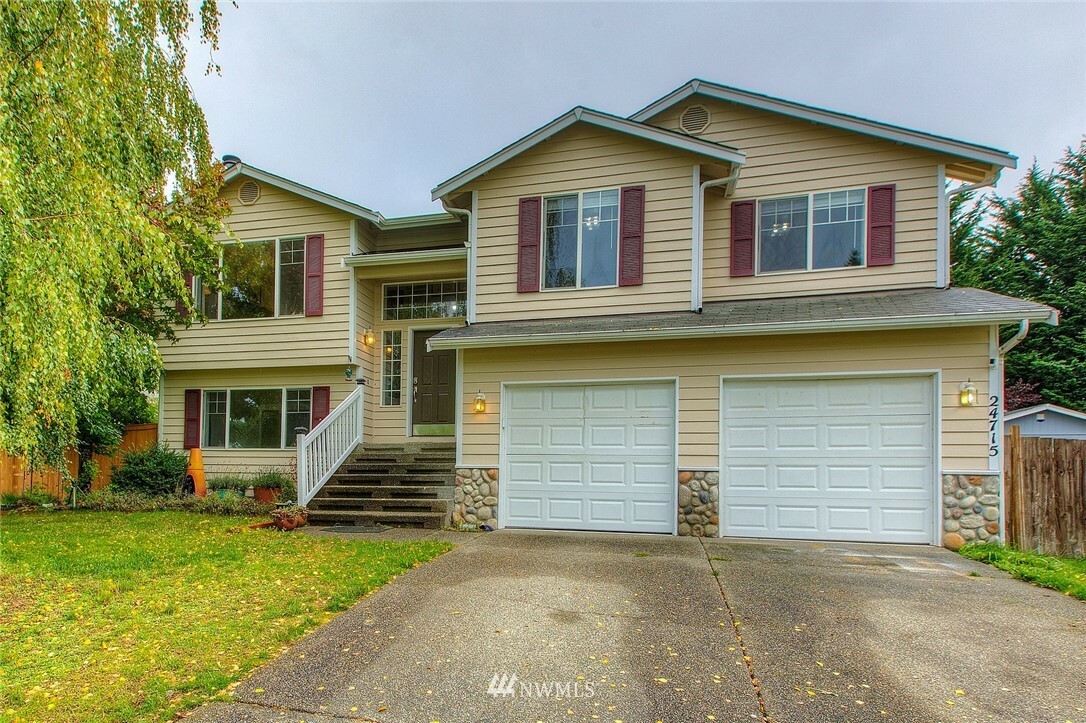 Property Photo:  24715 106th Avenue Ct E  WA 98338 