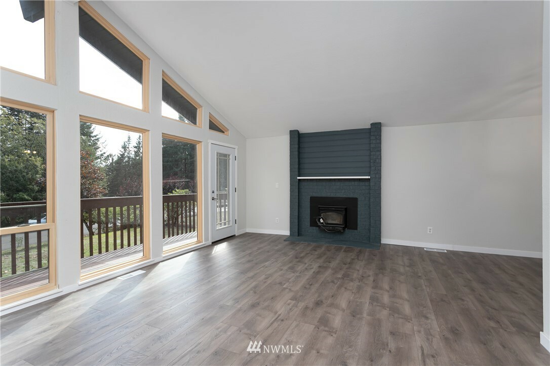 Property Photo:  693 SW Littletree Circle  WA 98367 