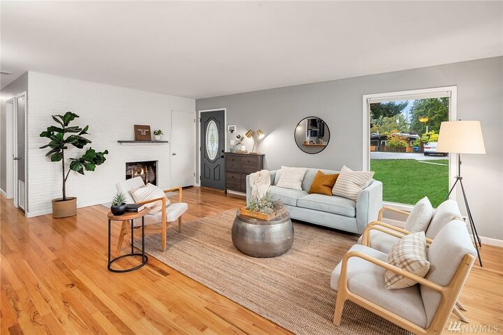 Property Photo:  16211 Corliss Place N  WA 98133 