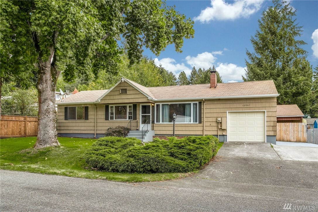 Property Photo:  12907 2nd Av Ct E  WA 98445 