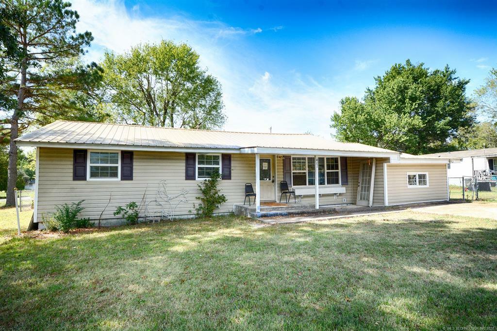 Property Photo:  402 4th Avenue  OK 74469 